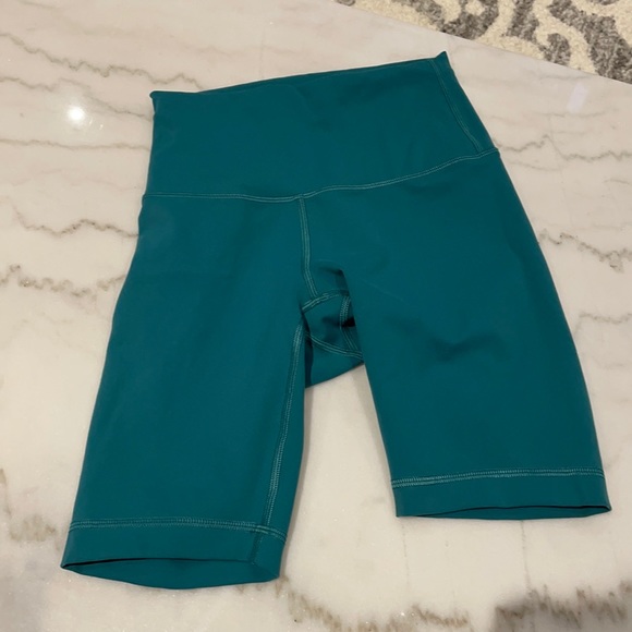 WUNDER TRAIN HIGH-RISE SHORT 8" - Picture 3 of 4